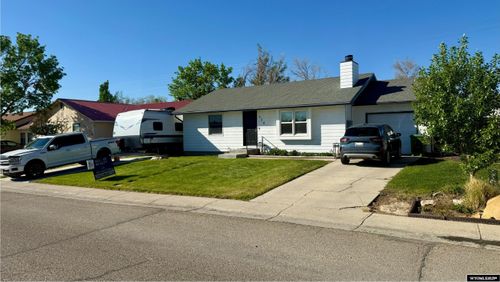 520 Pacific Dr, Rock Springs, WY, 82901-4545 | Card Image