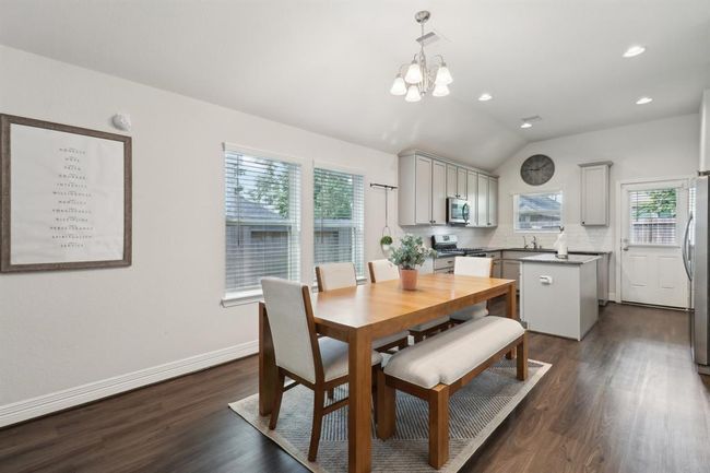 40543 Berylline Ln, House other with 3 bedrooms, 2 bathrooms and 2 parking in Magnolia TX | Image 7