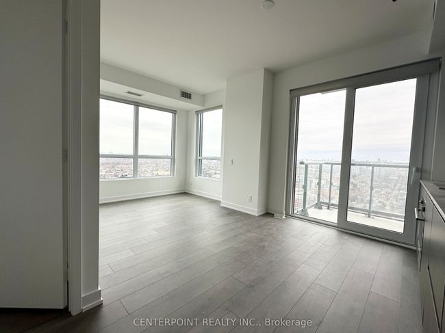 3313 - 108 Peter St, Condo with 3 bedrooms, 2 bathrooms and null parking in Toronto ON | Image 4