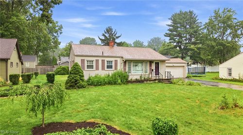 6940 Paxton Rd, Youngstown, OH, 44512-4532 | Card Image