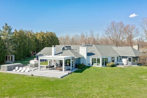 431 Mcgregor Pt, Alburgh, VT, 05440-4119 | Card Image