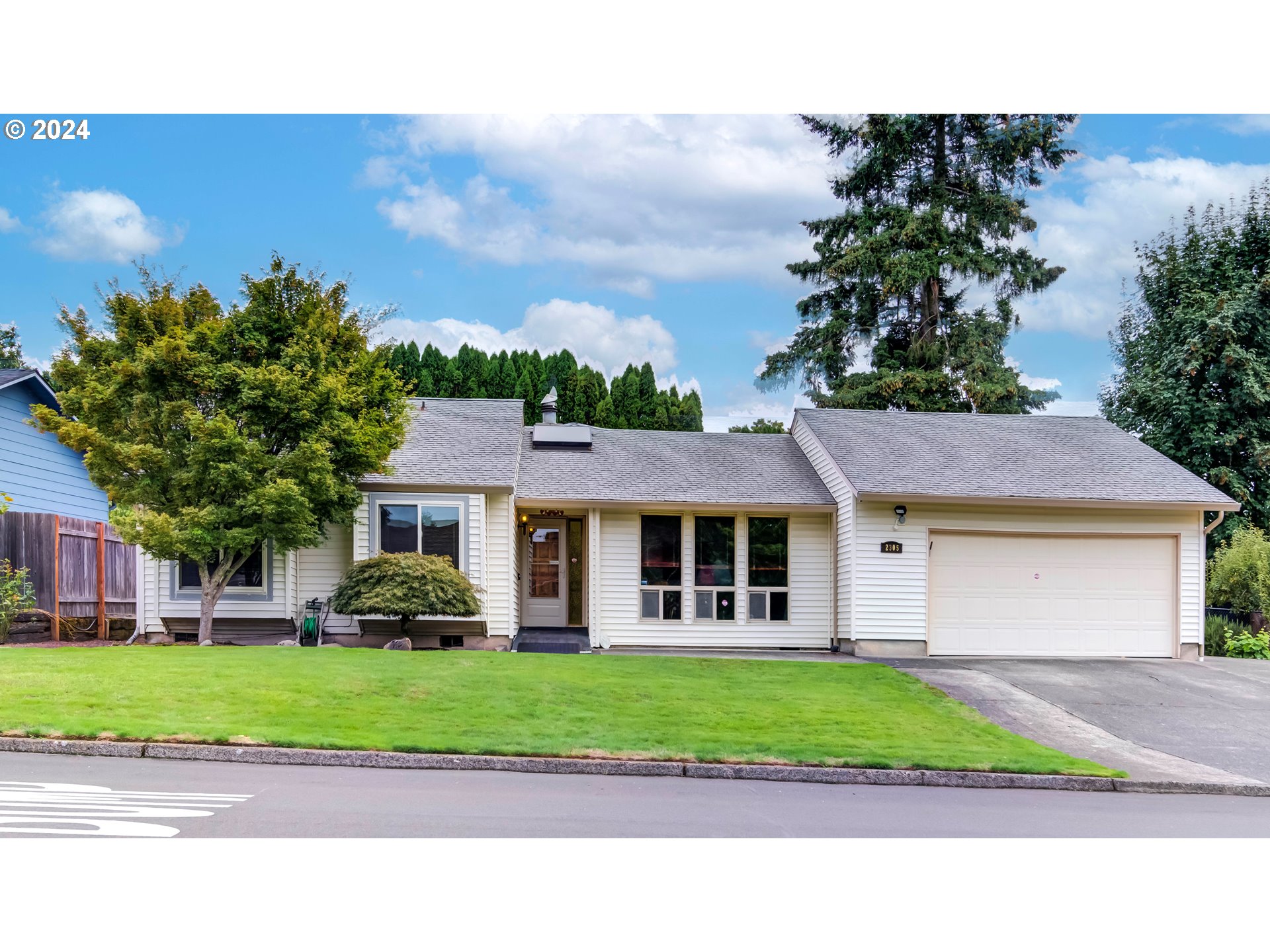 Blairmont Dr, Vancouver, WA 98683