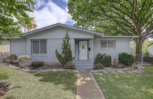 1307 Vine St, Georgetown, TX, 78626-7134 | Card Image