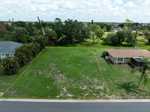 269 Annapolis Ln, Rotonda West, FL, 33947-2249 | Card Image