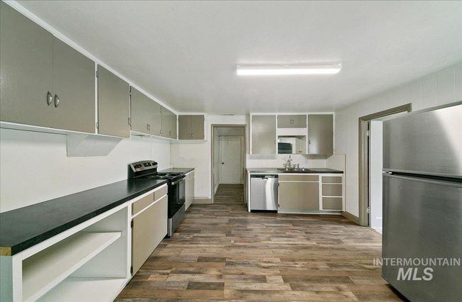31254 Pitman Ln, House other with 5 bedrooms, 4 bathrooms and 4 parking in Parma ID | Image 5