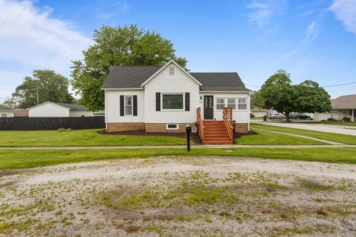 207 East Ave, Ogden, IL, 61859-5815 | Card Image