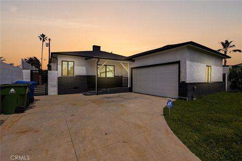 11031 Lull St, Sun Valley, CA, 91352-4717 | Card Image