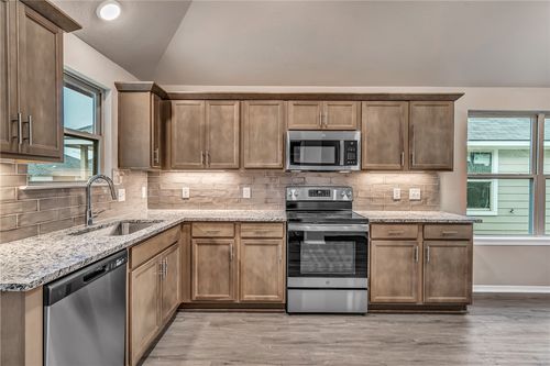 1218 High St, Navasota, TX, 77868-5415 | Card Image