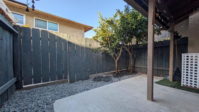 8021 Calle Fanita, Townhouse with 2 bedrooms, 2 bathrooms and 2 parking in Santee CA | Image 9
