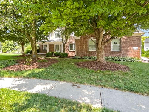 12089 Red Hawk Dr, Fishers, IN, 46037-8177 | Card Image
