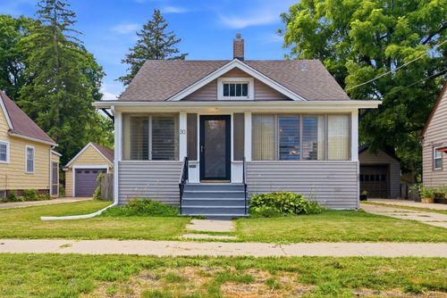 30 S Commonwealth Ave, Elgin, IL, 60123-6117 | Card Image