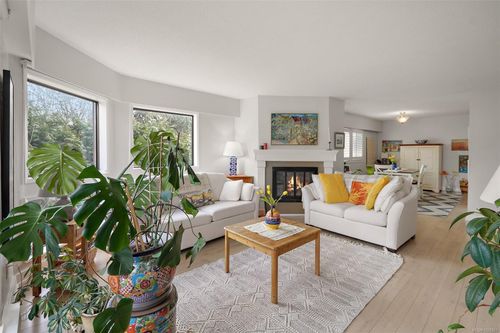 204-1252 Pandora Ave, Victoria, BC, V8V3R4 | Card Image