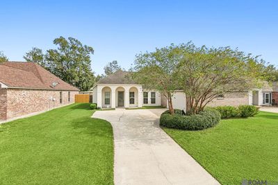 14434 Essen Terrace Dr, House other with 3 bedrooms, 2 bathrooms and null parking in Gonzales LA | Image 1