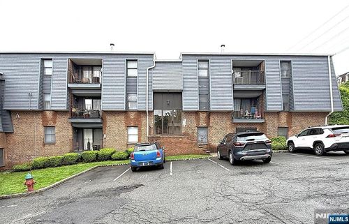 700 Schuyler, Kearny, NJ, 07032 | Card Image