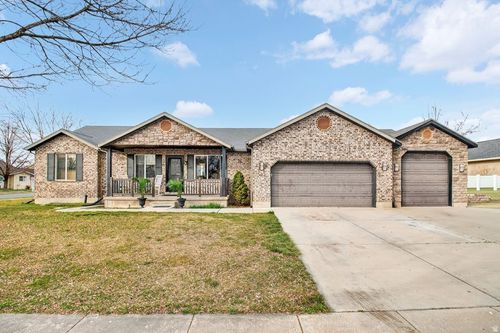 922 W 2100 S, Woods Cross, UT, 84087-2108 | Card Image