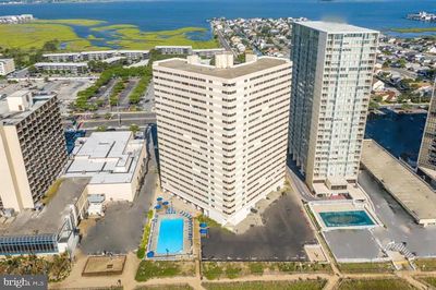 909 - 10300 Coastal Highway, Condo with 2 bedrooms, 2 bathrooms and null parking in OCEAN CITY MD | Image 2