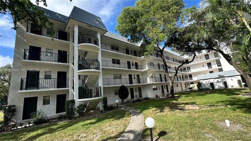 403-3360 Spanish Moss Ter, Lauderhill, FL, 33319-5067 | Card Image