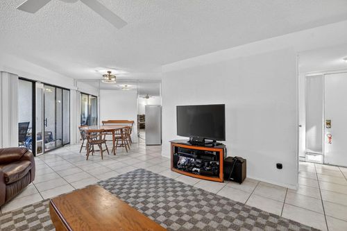 apt-106-5650 Camino Del Sol, Boca Raton, FL, 33433-6532 | Card Image