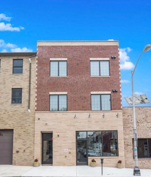 258 Broadway, Bayonne, NJ, 07002-3280 | Card Image