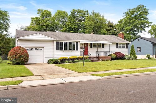 10 Whitman Rd, Hamilton, NJ, 08619-1434 | Card Image