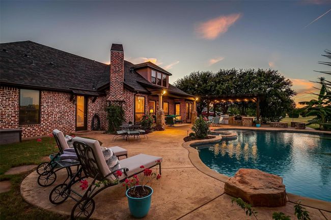 1204 E Scandinavian Ct, House other with 4 bedrooms, 4 bathrooms and null parking in Granbury TX | Image 10