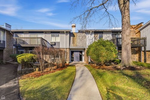 101-950 E Old Willow Rd, Prospect Heights, IL, 60070-2439 | Card Image