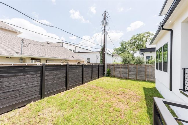 5008 Holt St, House other with 4 bedrooms, 6 bathrooms and 2 parking in Bellaire TX | Image 35