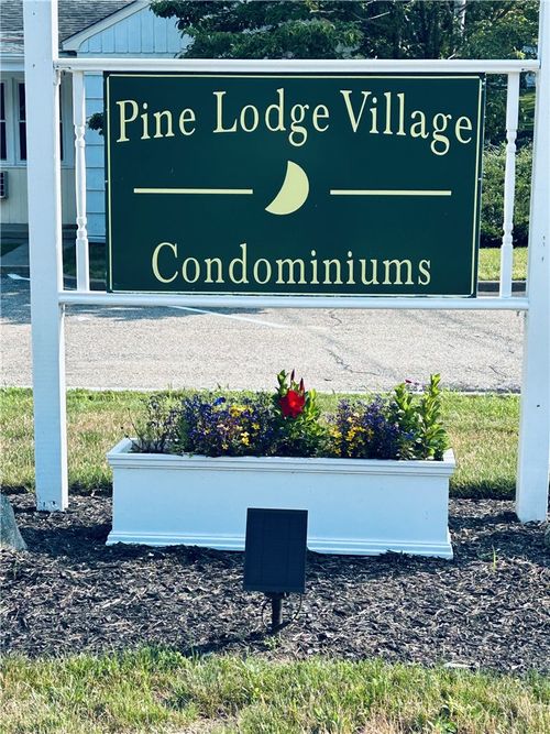 c-88 Old Post Rd, Westerly, RI, 02891-2690 | Card Image