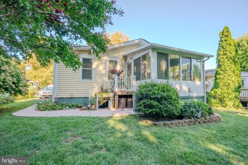 32 S Hood Ave, AUDUBON, NJ, 08106-1027 | Card Image
