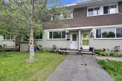 1518A Lepage Ave, Ottawa, ON, K1Z8C9 | Card Image