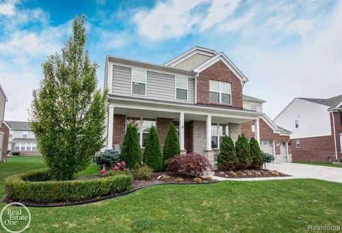 49503 Gracechurch Rd, Macomb, MI, 48044-1532 | Card Image