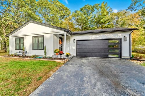 478 Wauregan Rd, Killingly, CT, 06239-4233 | Card Image