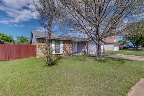6401 Melinda Ct, Watauga, TX, 76148-3242 | Card Image