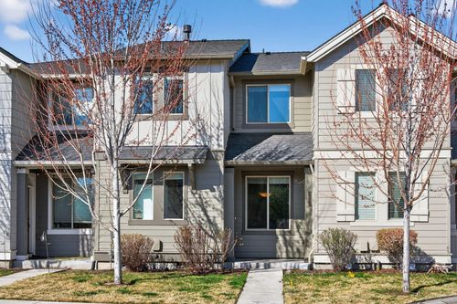 3135 Sw 28th St, Redmond, OR, 97756-7565 | Card Image