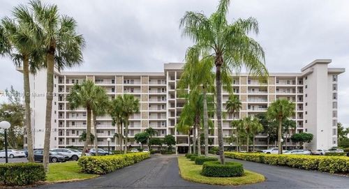 apt-304-3000 S Course Dr, Pompano Beach, FL, 33069-6326 | Card Image