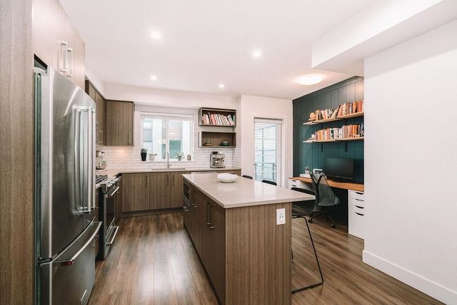 3 - 70 Seaview Dr, Townhouse with 3 bedrooms, 3 bathrooms and 2 parking in Port Moody BC | Image 4