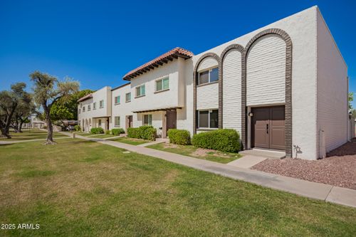 7647 E Montecito Ave, Scottsdale, AZ, 85251-3605 | Card Image