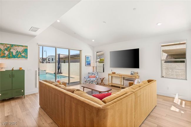 2578 Skylark Trail Street, House other with 4 bedrooms, 4 bathrooms and null parking in Henderson NV | Image 14