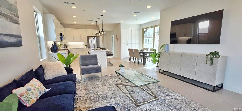 Residential Lease in Palm Desert 2