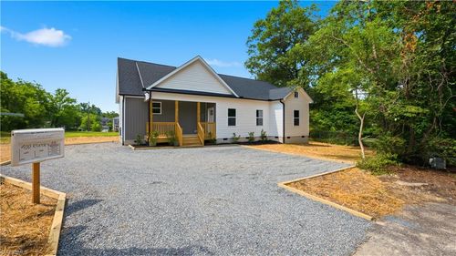 400 Crater St, Burlington, NC, 27217-2514 | Card Image