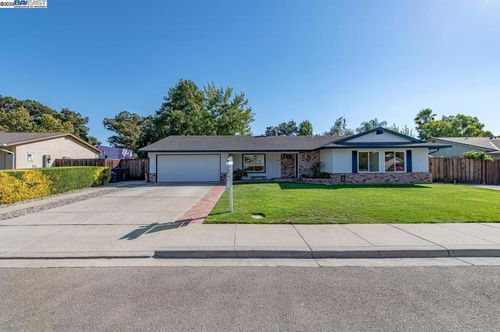 173 Rainier Ave, Livermore, CA, 94551-6023 | Card Image