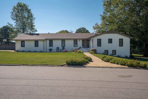 914 Pebble Springs Rd, Bolivar, TN, 38008-2738 | Card Image