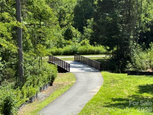 19020 Newburg Hill Rd, Davidson, NC, 28036-8607 | Card Image