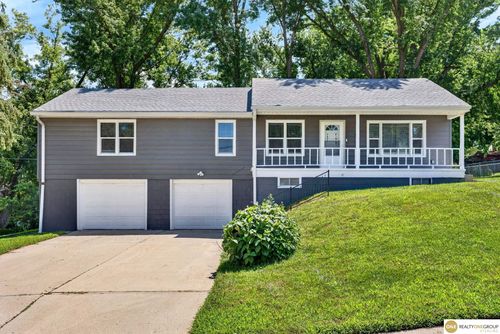 7629 Pinkney St, Omaha, NE, 68134-5047 | Card Image