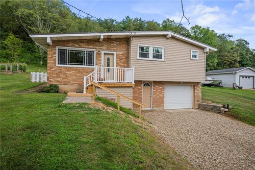 252 Memory Ln, Tarentum, PA, 15084-3040 | Card Image