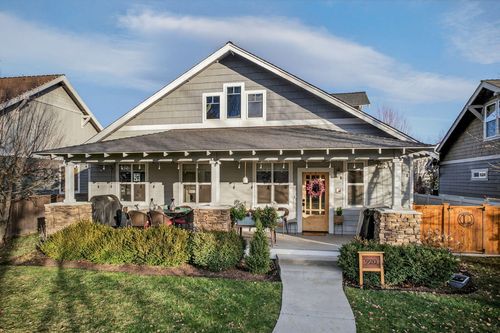 920 Nw 15th St, Redmond, OR, 97756-7963 | Card Image