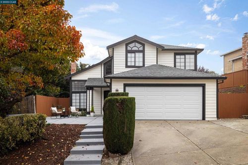 397 Seahorse Dr, Vallejo, CA, 94591-7165 | Card Image