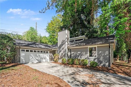 4105 Cumberland Dr, Snellville, GA, 30039-4272 | Card Image