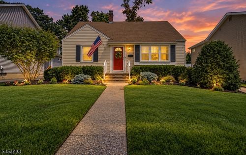 91 Lynwood Rd, Verona, NJ, 07044-1716 | Card Image