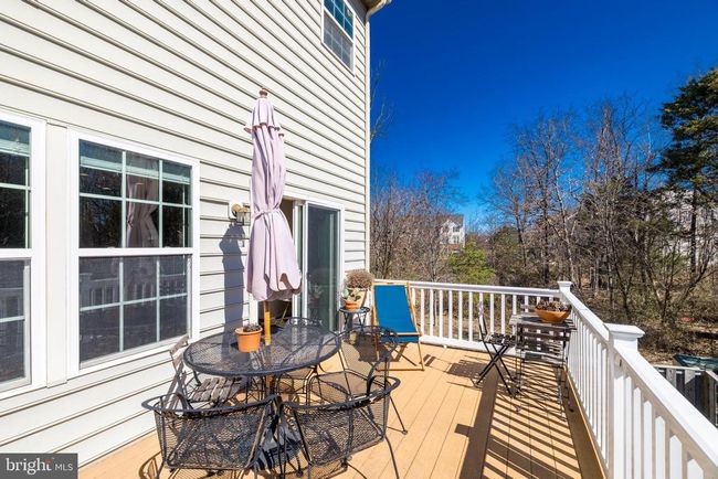 22862 Chestnut Oak Ter, Townhouse with 3 bedrooms, 4 bathrooms and null parking in STERLING VA | Image 24